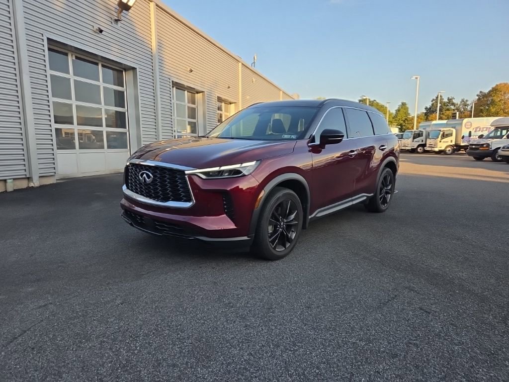 2023 Infiniti QX60 Luxe photo 2