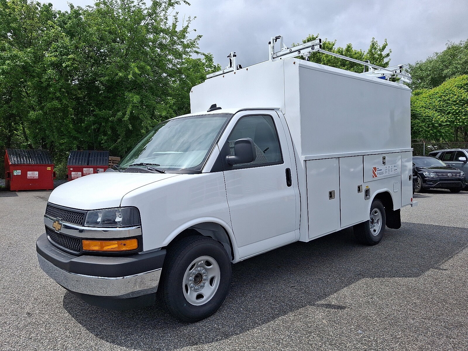 2025 Chevrolet Express Cutaway 3500 photo 4