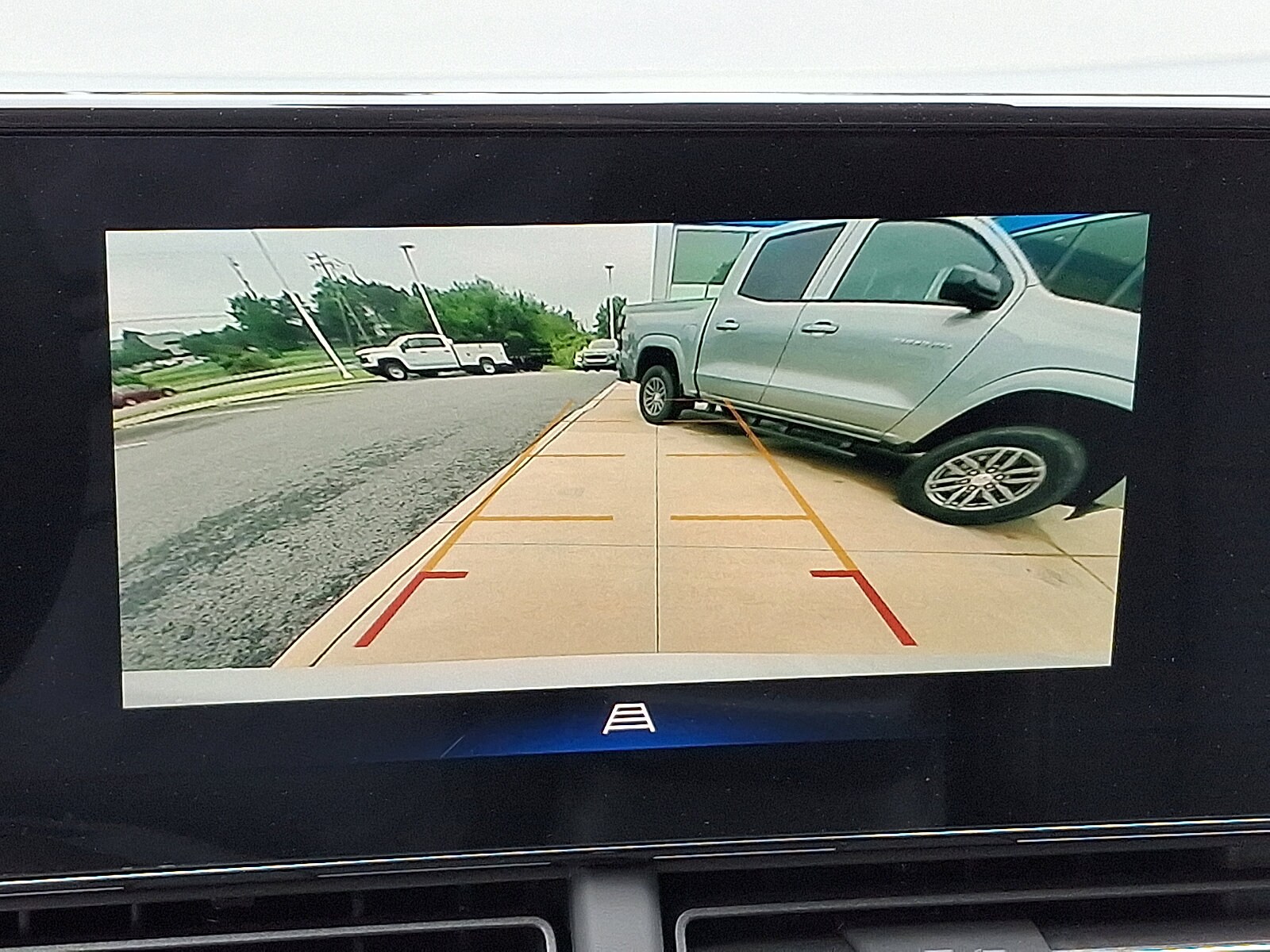 2025 Chevrolet Trax LT photo 4