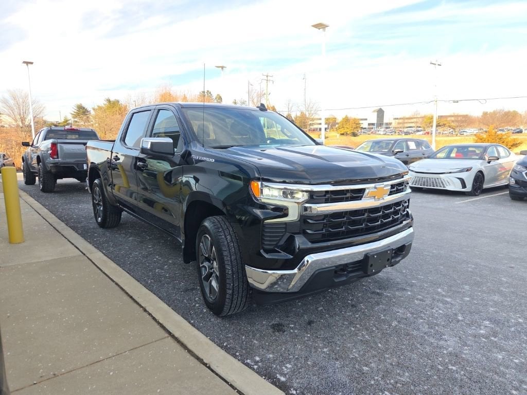 2023 Chevrolet Silverado 1500 LT's photo