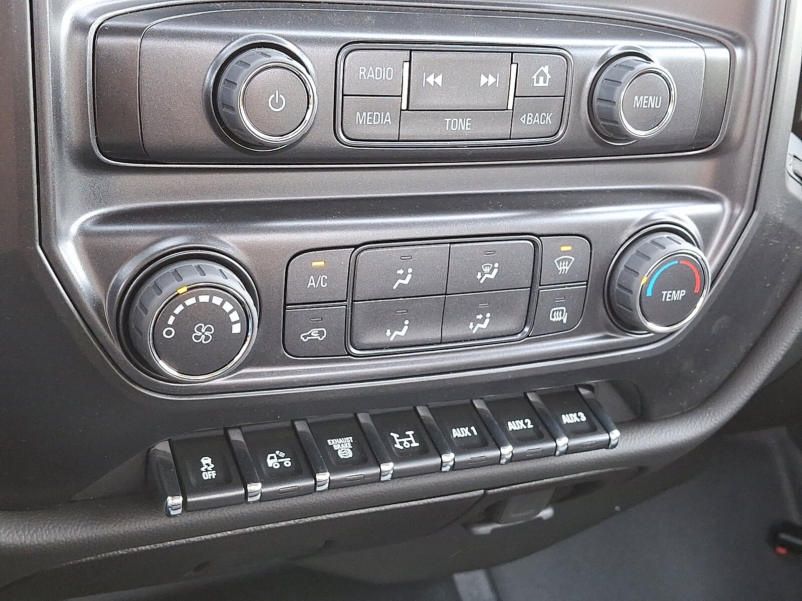 2024 Chevrolet Silverado 5500HD Work Truck photo 3