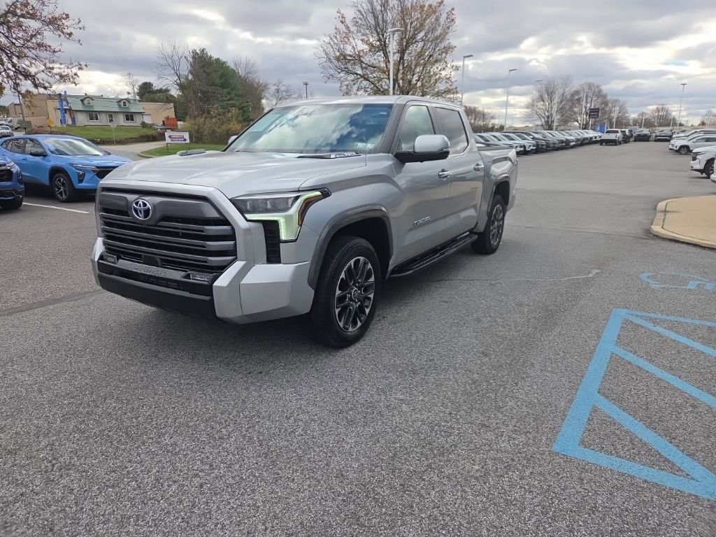 2024 Toyota Tundra Limited photo 3