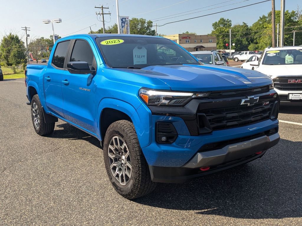 2023 Chevrolet Colorado Z71 photo 3