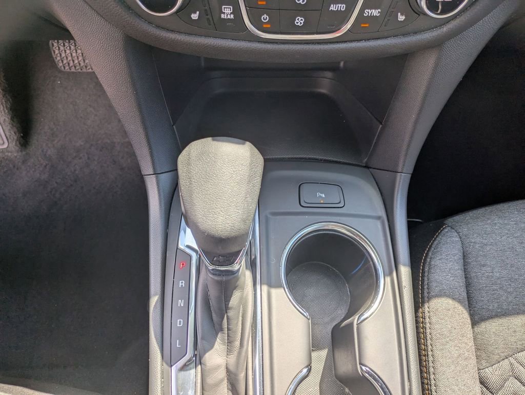 2024 Chevrolet Equinox LT - Photo 18