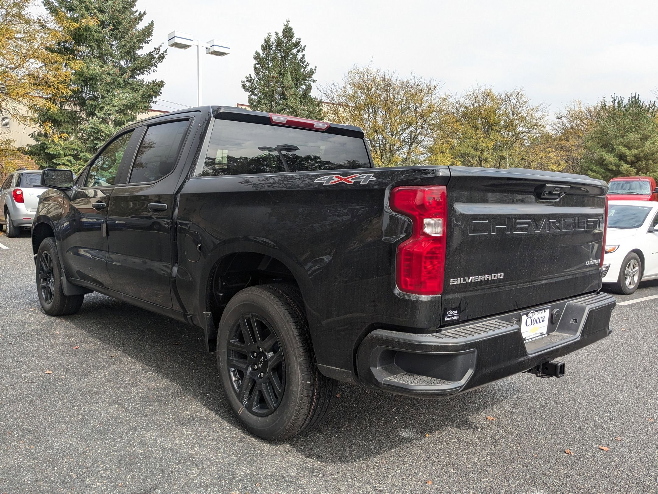 2025 Chevrolet Silverado 1500 Custom photo 4