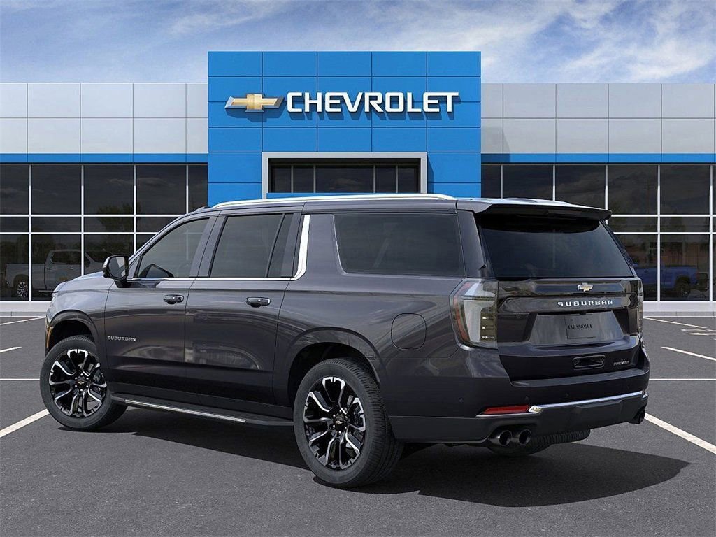 2025 Chevrolet Suburban Premier photo 3