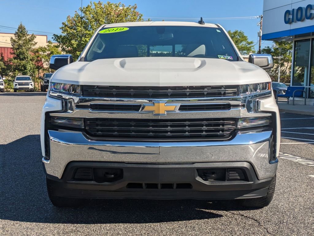 2019 Chevrolet Silverado 1500 LT photo 2