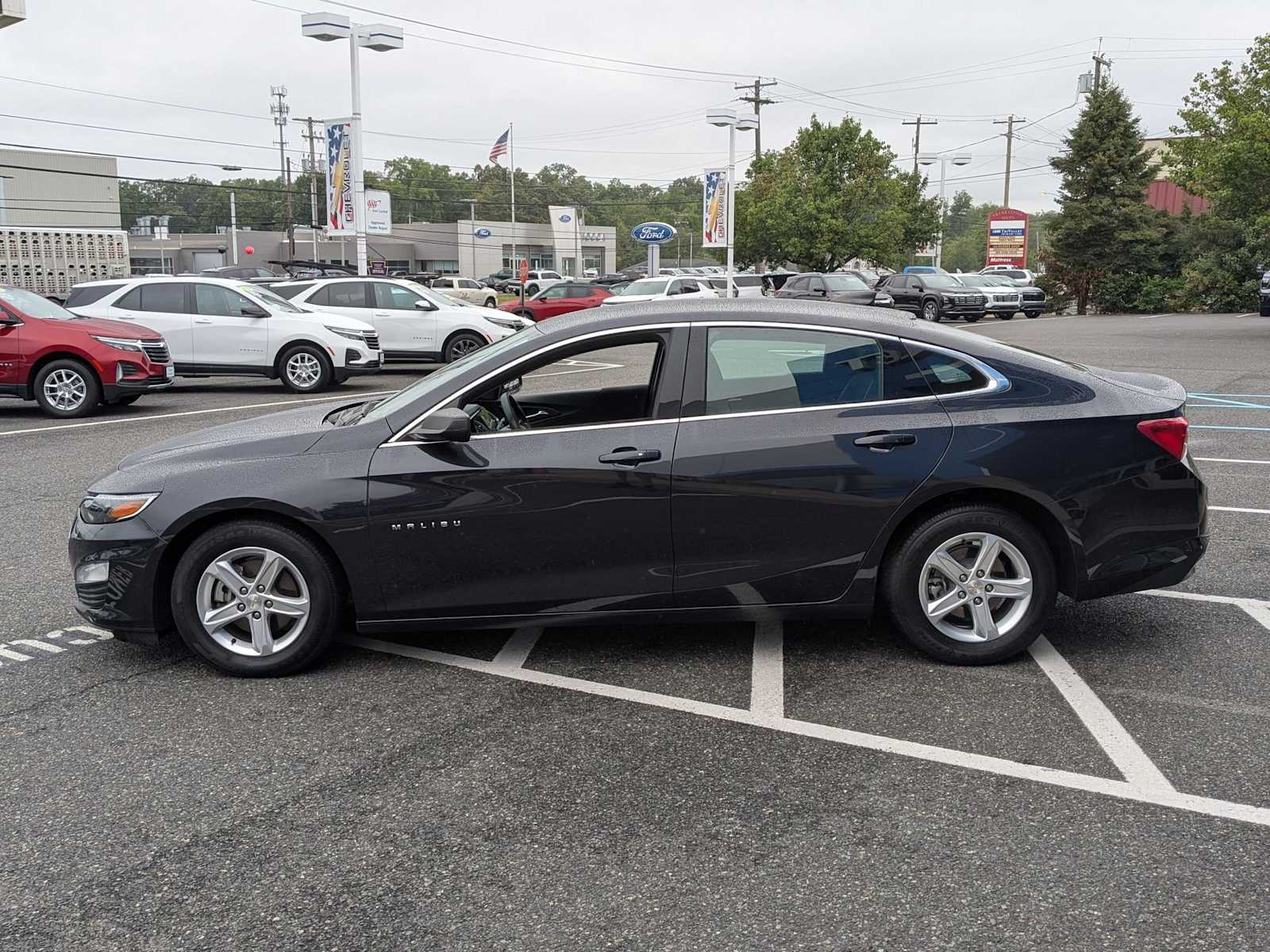 2023 Chevrolet Malibu LS photo 4
