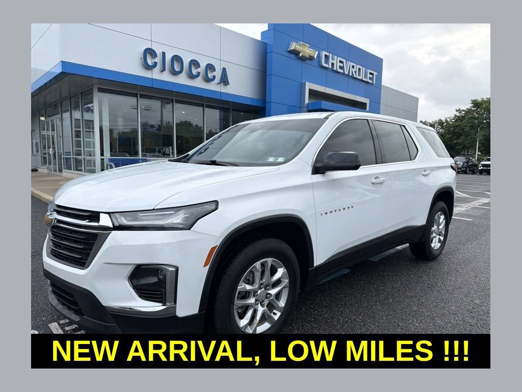 Used 2023 Chevrolet Traverse LS SUV