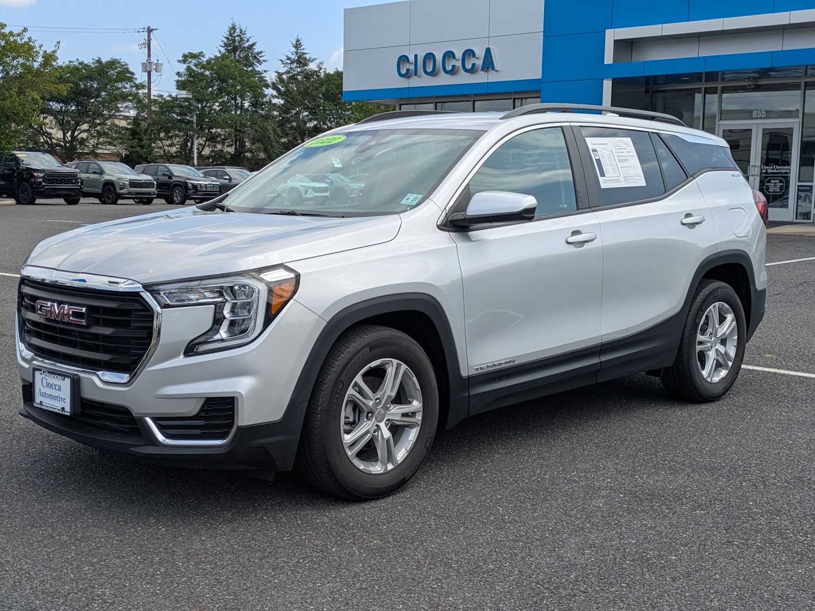 2022 Gmc Terrain SLE photo 3