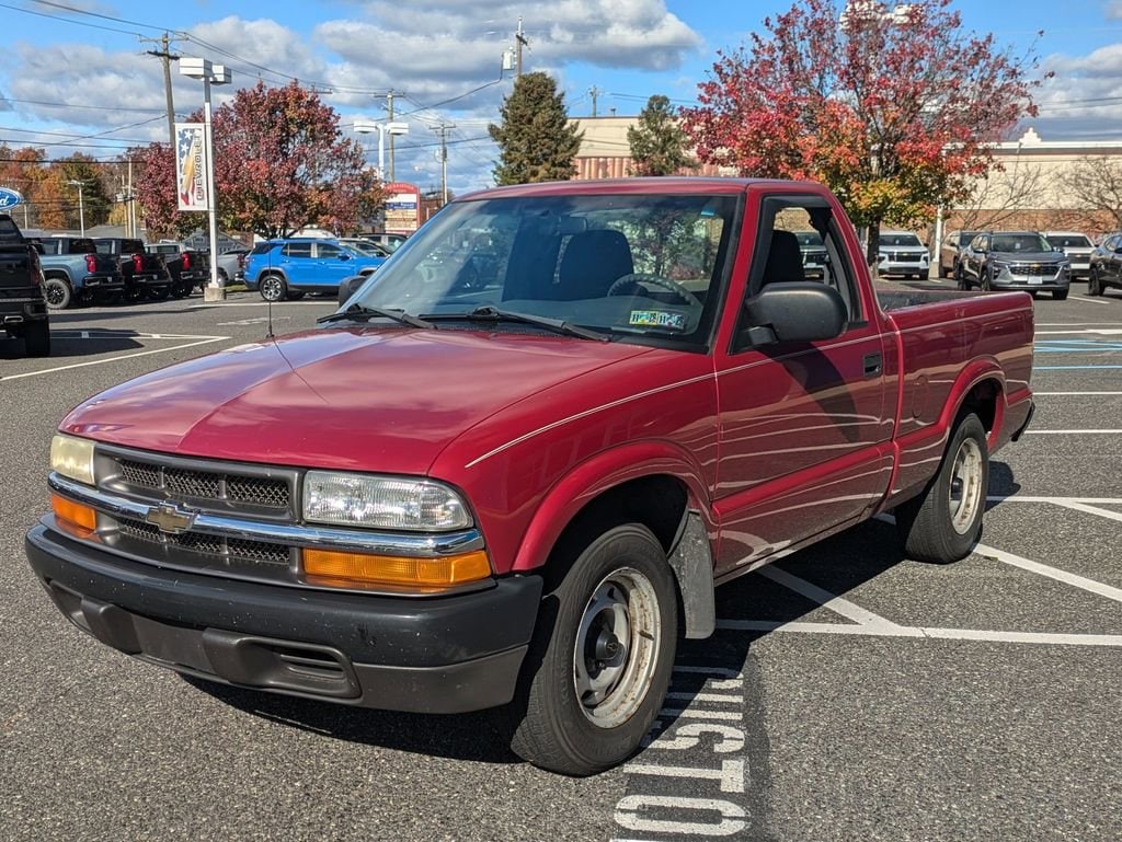 Used 2003 Chevrolet S10 Fleetside 108.3IN Truck Regular Cab