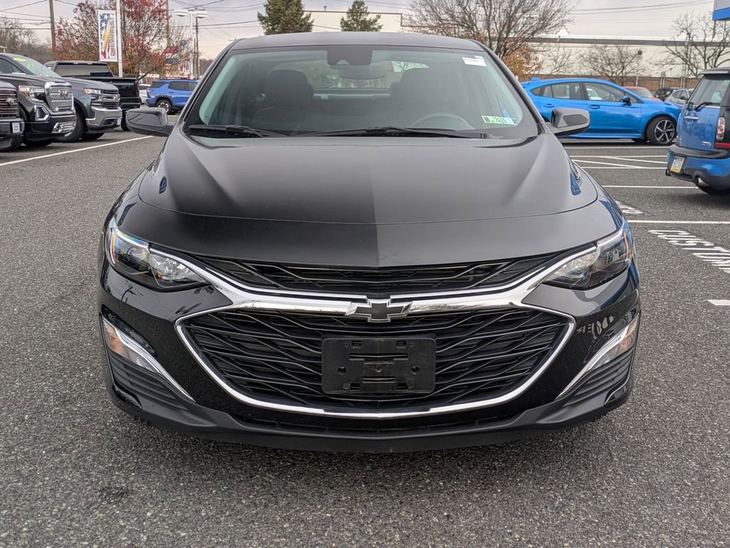 2024 Chevrolet Malibu RS photo 2