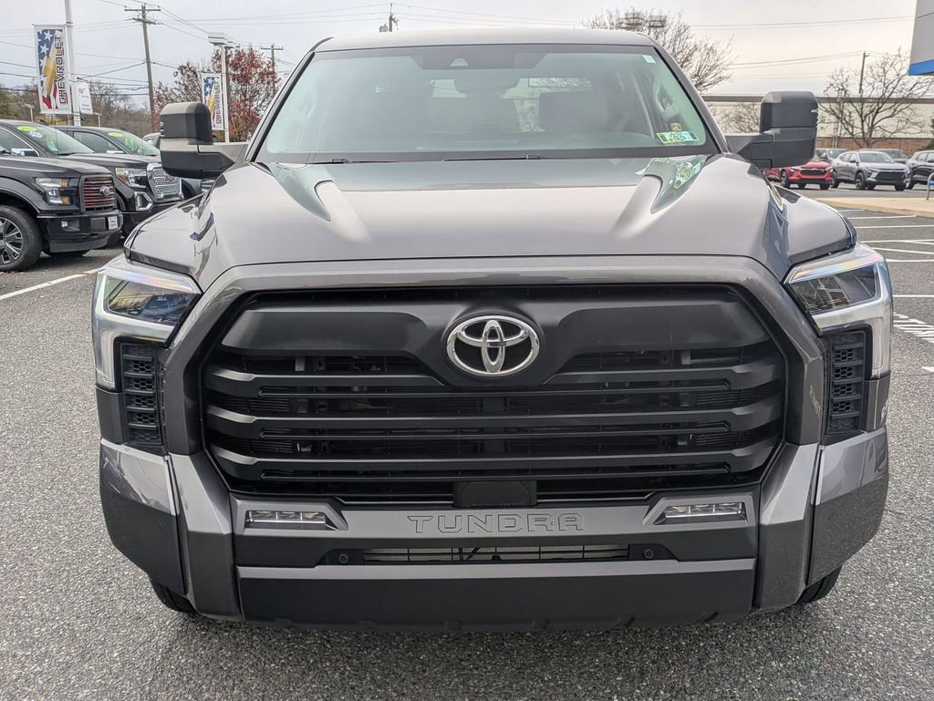 2022 Toyota Tundra SR5 CrewMax photo 2