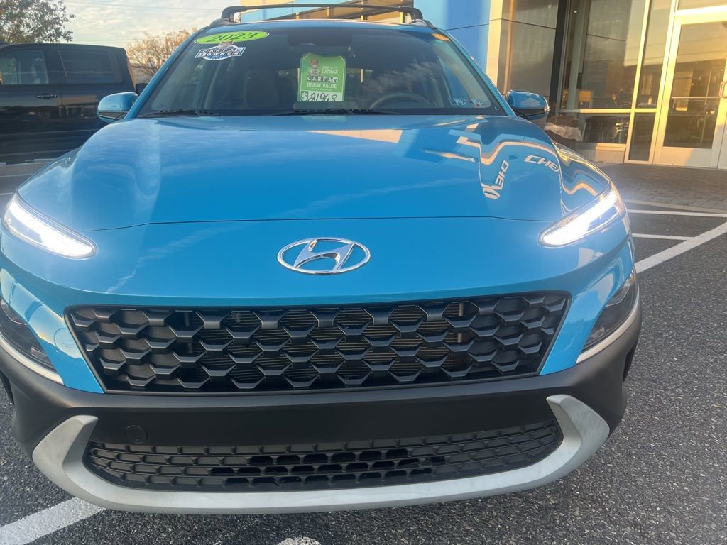 2023 Hyundai Kona SEL photo 2