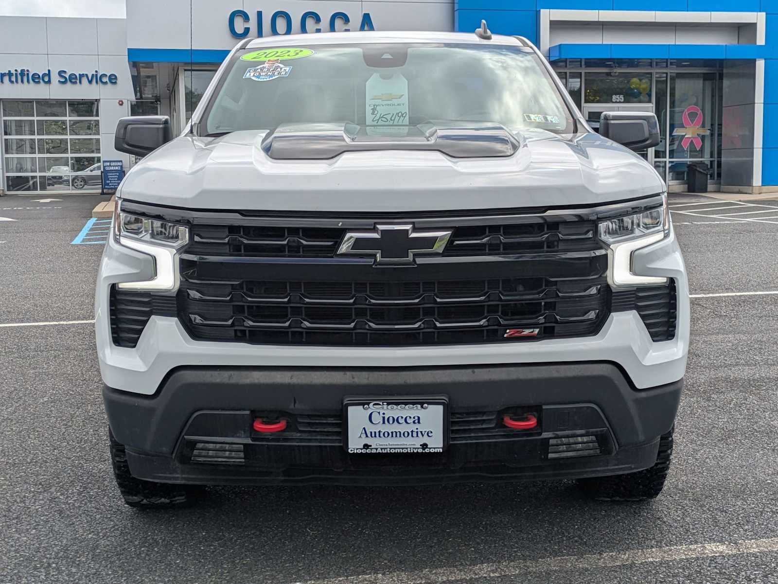 2023 Chevrolet Silverado 1500 LT Trail Boss photo 2