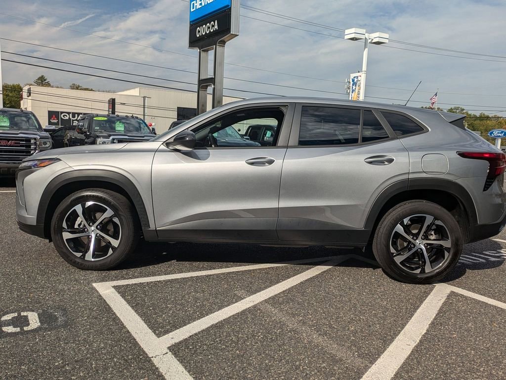 2024 Chevrolet Trax photo 4