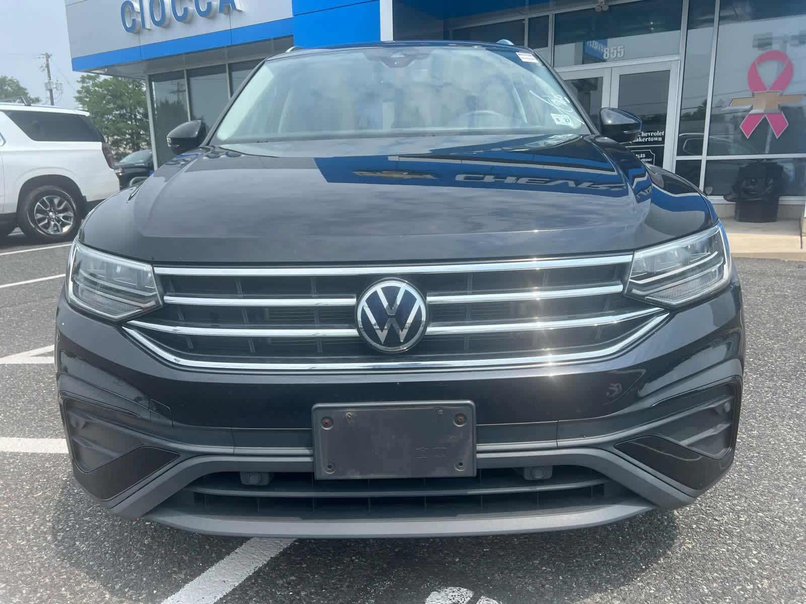 2022 Volkswagen Tiguan SE photo 3