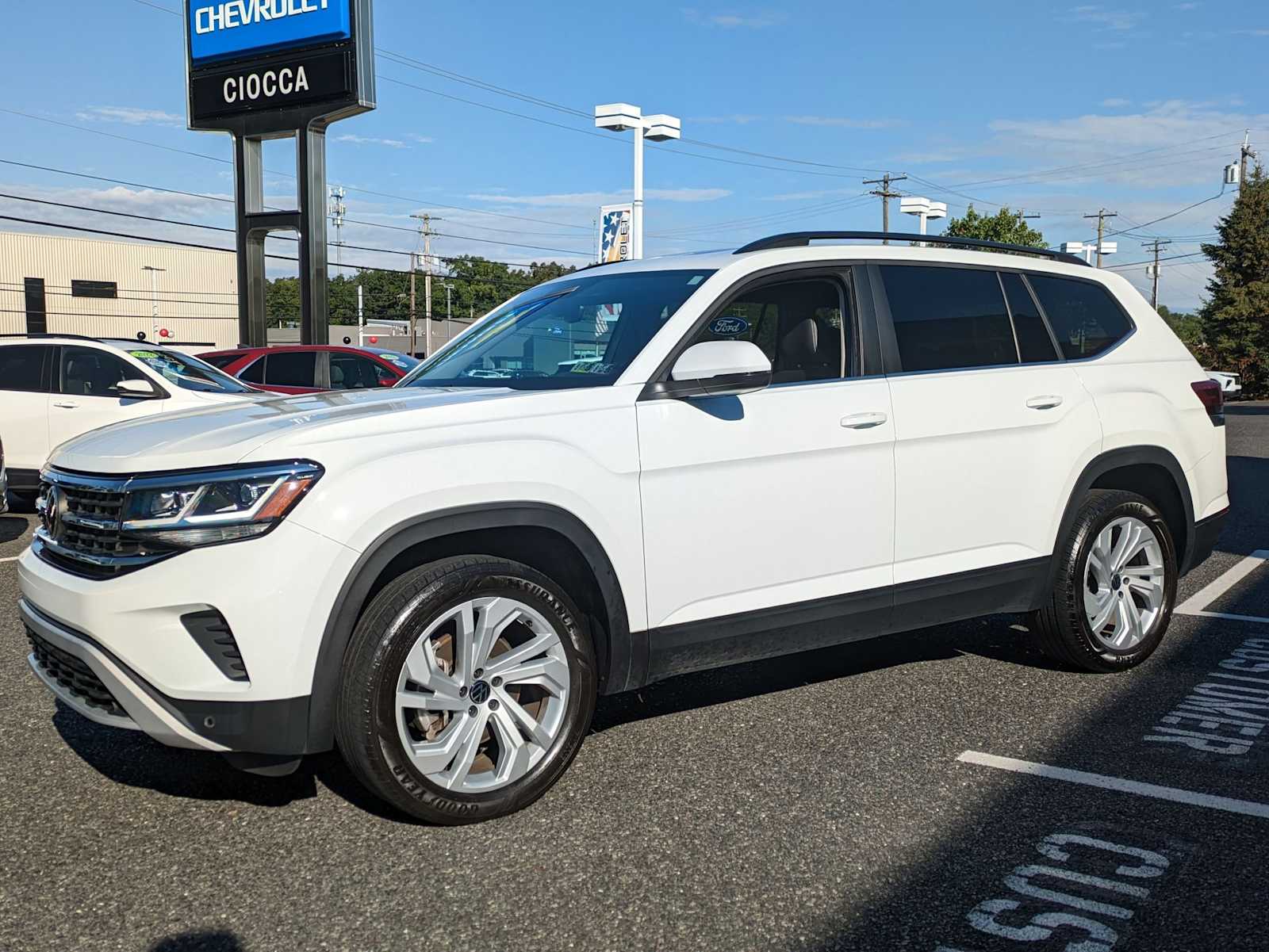 2023 Volkswagen Atlas V6 SE Technology photo 2