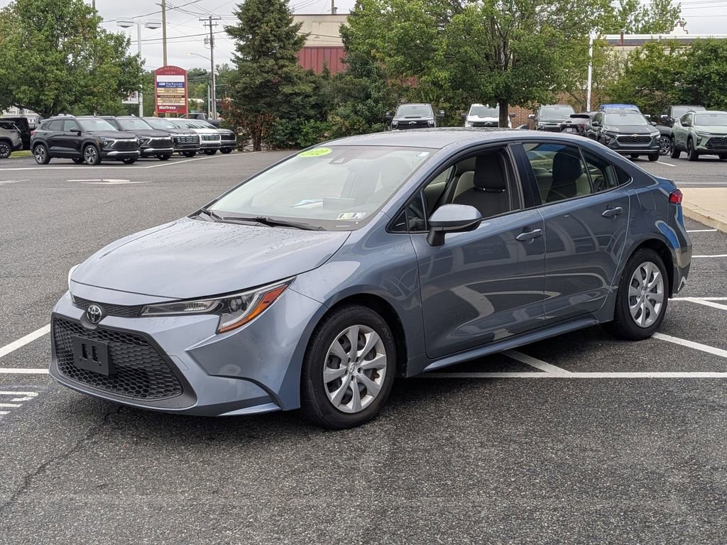2022 Toyota Corolla LE photo 3