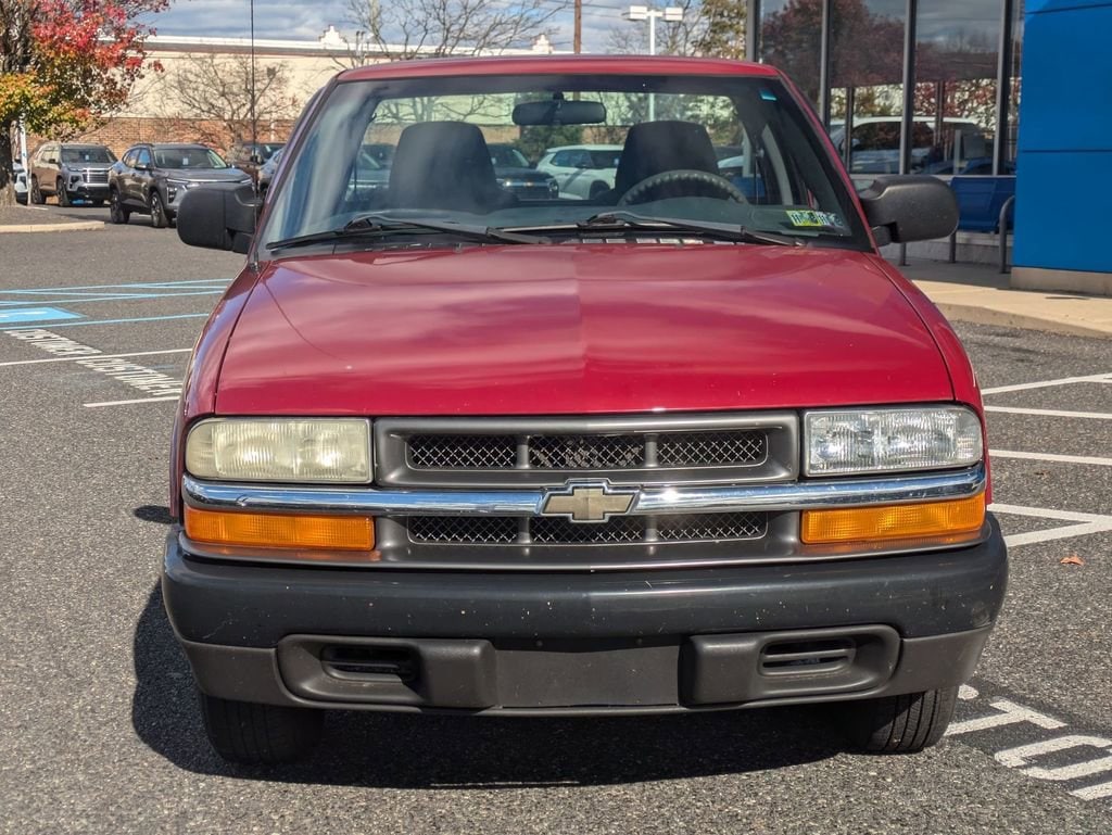 Used 2003 Chevrolet S10 Fleetside 108.3IN Truck Regular Cab