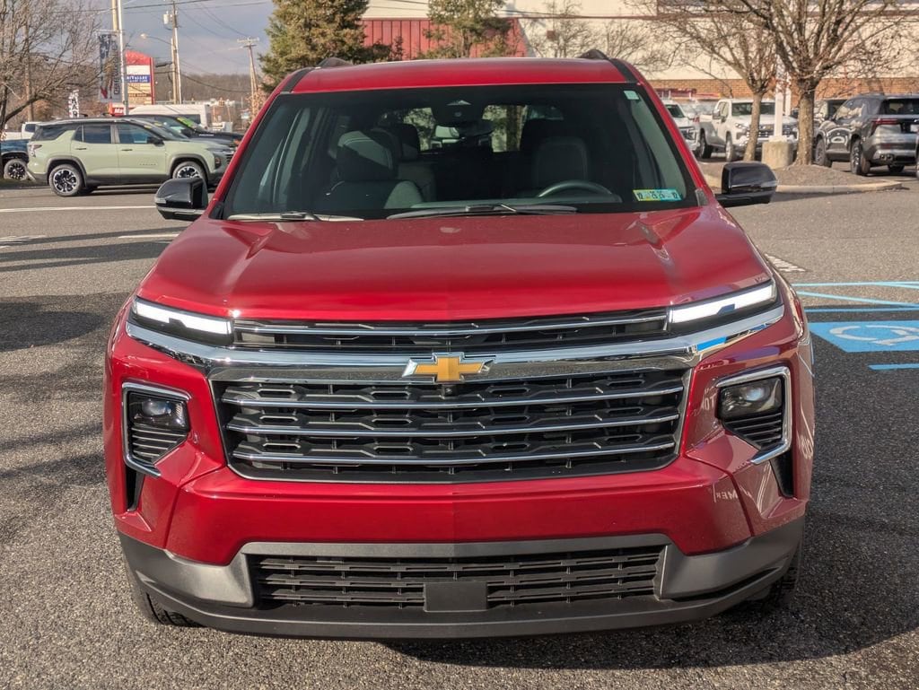 Used 2024 Chevrolet Traverse LT SUV