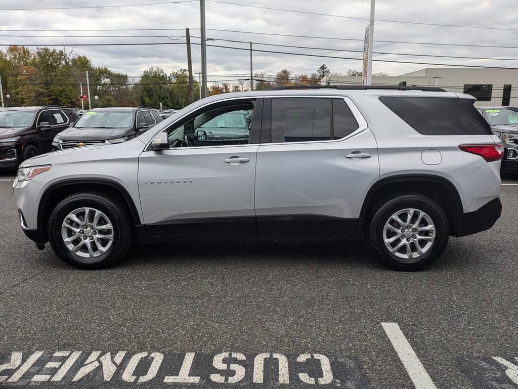 Used 2021 Chevrolet Traverse LT Cloth SUV