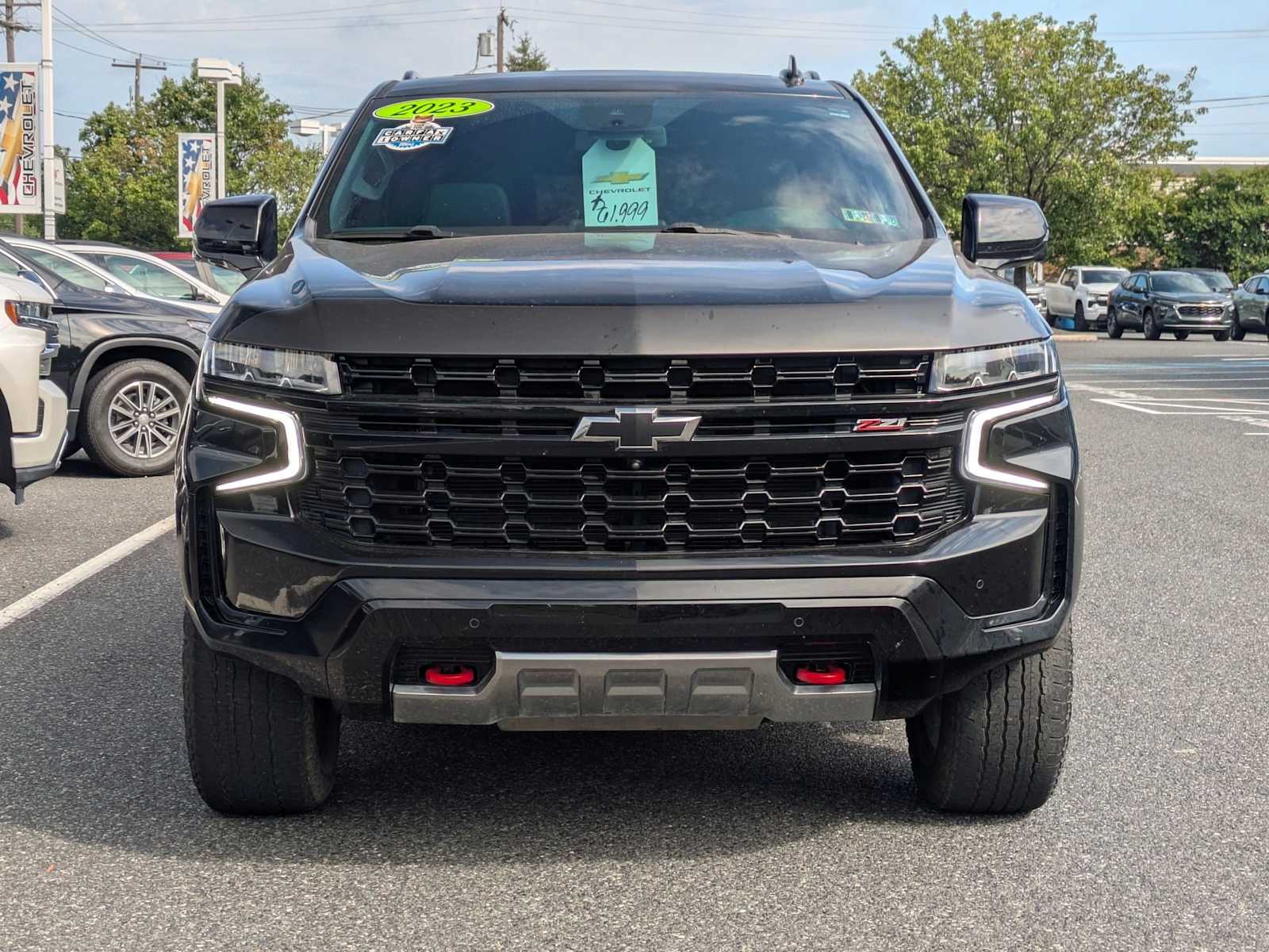 2023 Chevrolet Suburban Z71 photo 2