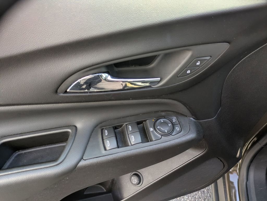 2024 Chevrolet Equinox LT - Photo 10