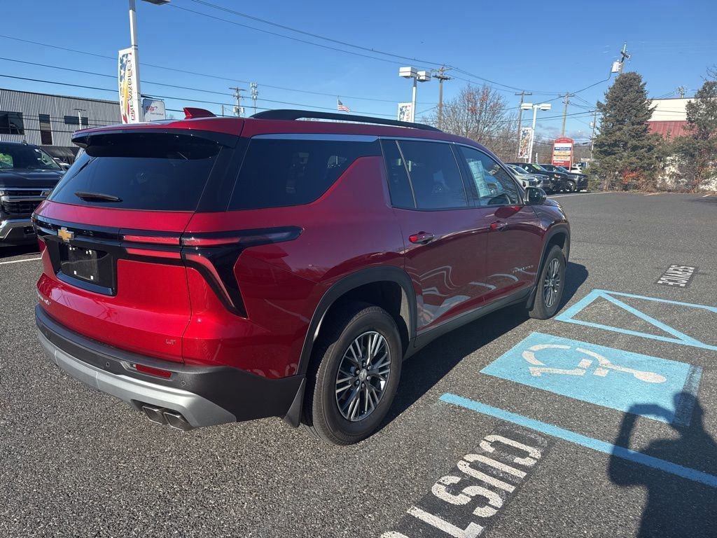 2024 Chevrolet Traverse 2LT photo 4