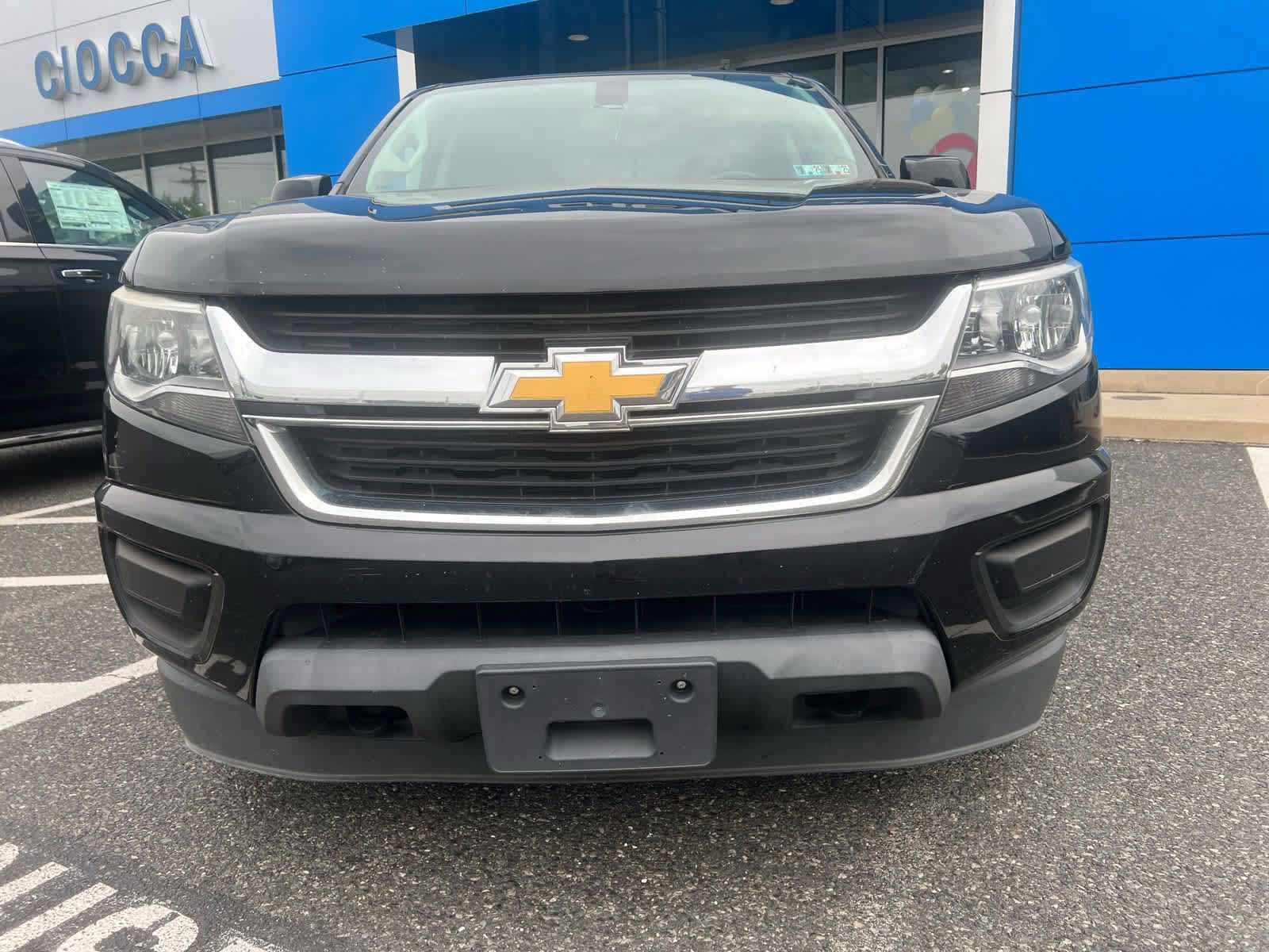 2019 Chevrolet Colorado LT photo 2