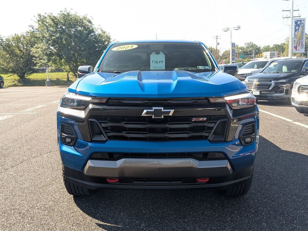 2023 Chevrolet Colorado Z71 photo 2