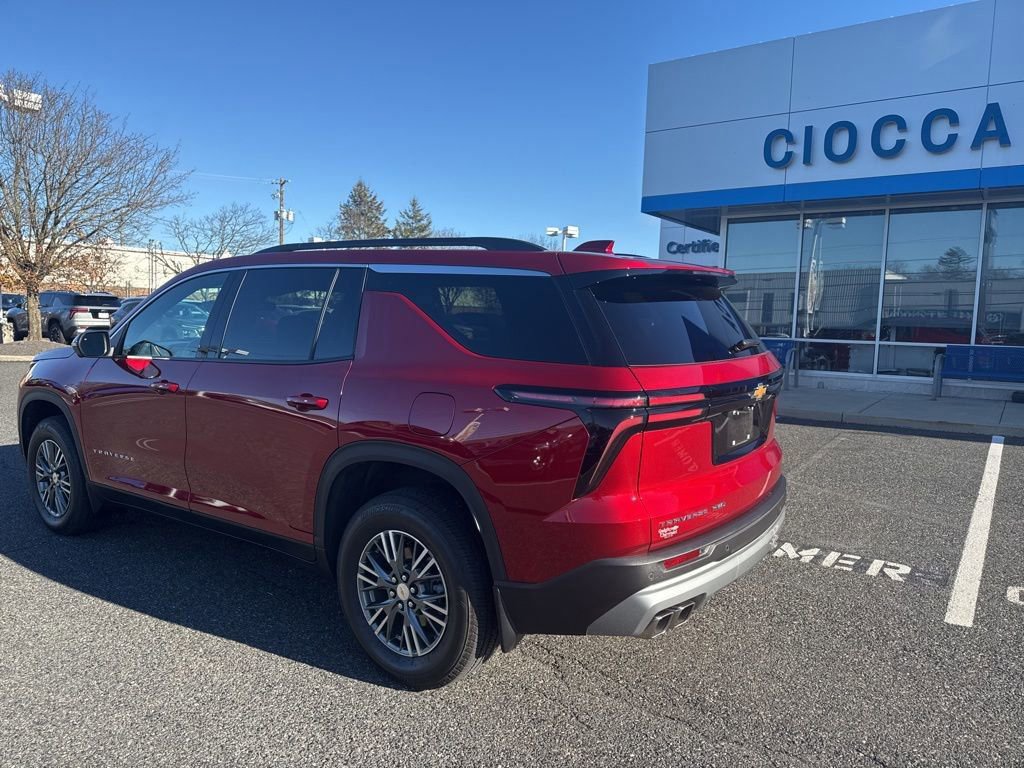 2024 Chevrolet Traverse 2LT photo 3