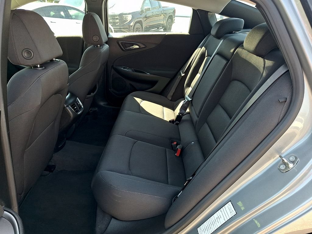 2024 Chevrolet Malibu 1LT - Photo 13