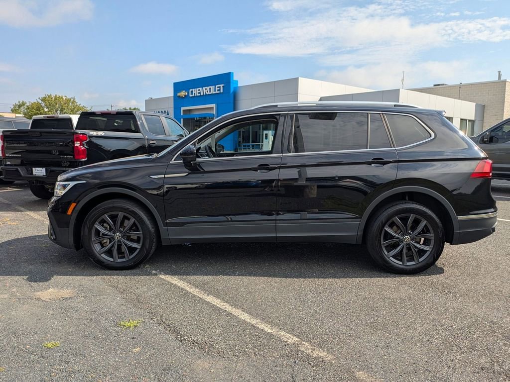 2022 Volkswagen Tiguan SE photo 3