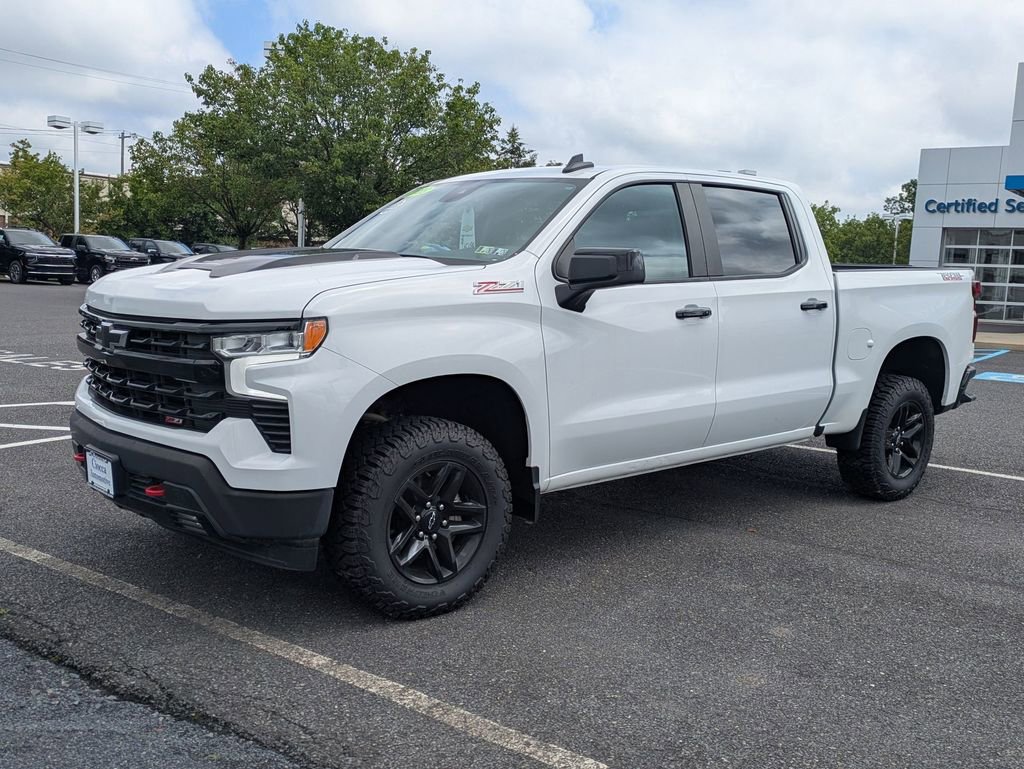 2023 Chevrolet Silverado 1500 LT Trail Boss photo 3