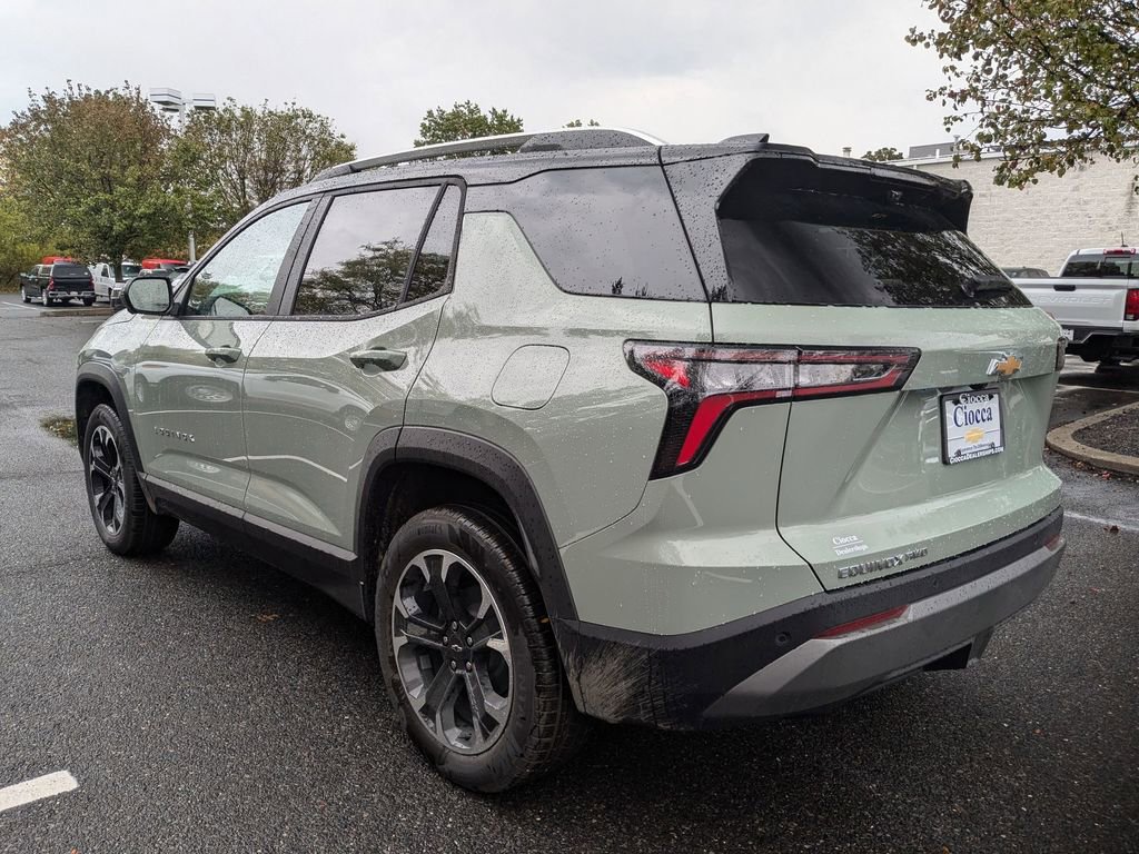 2025 Chevrolet Equinox LT photo 4