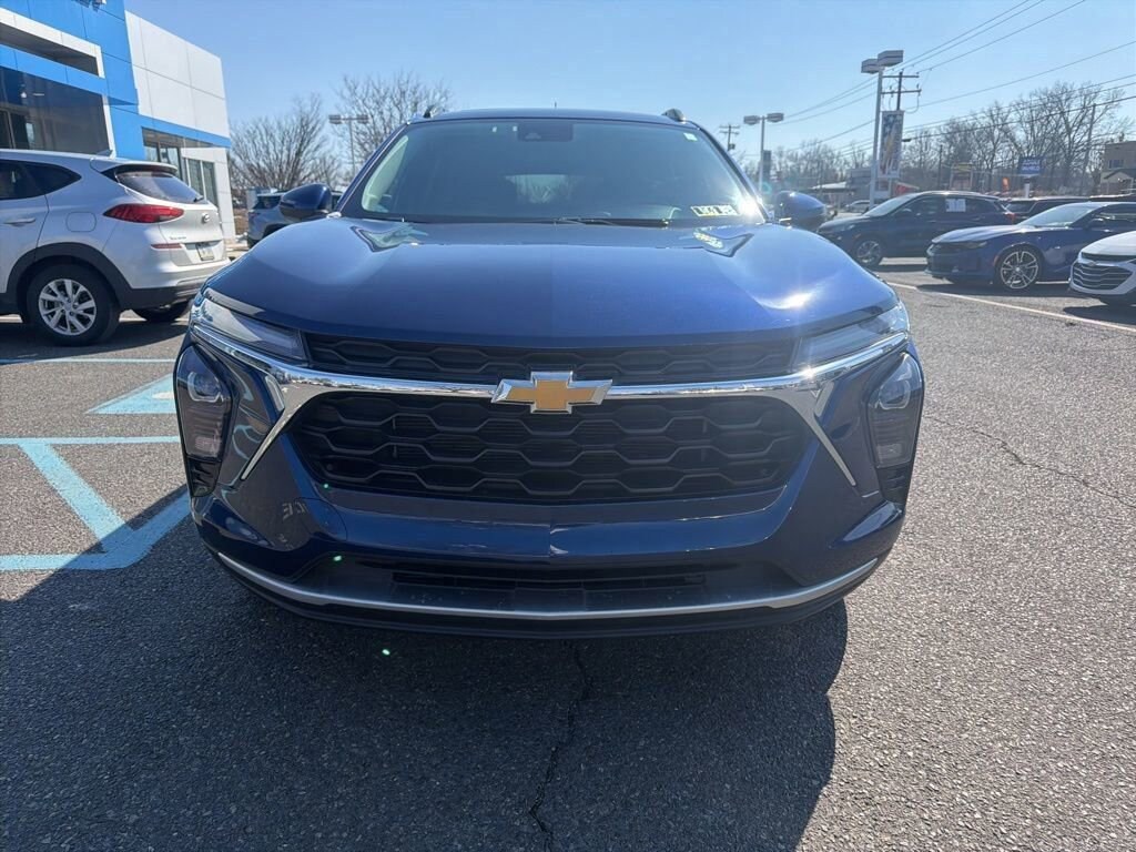 Used 2024 Chevrolet Trax LT SUV