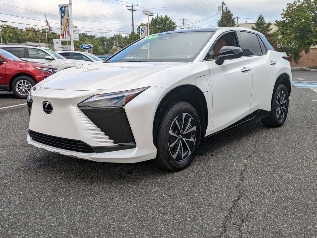 2025 Lexus RZ 450e Premium photo 3