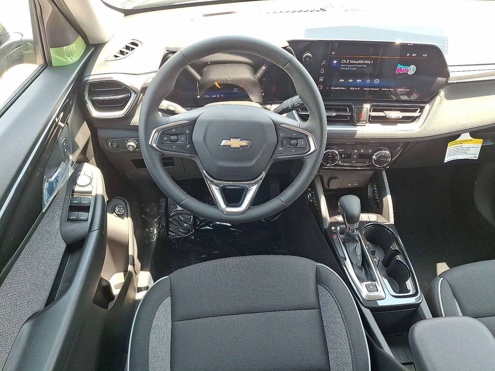 2026 Chevrolet Trailblazer LT photo 2