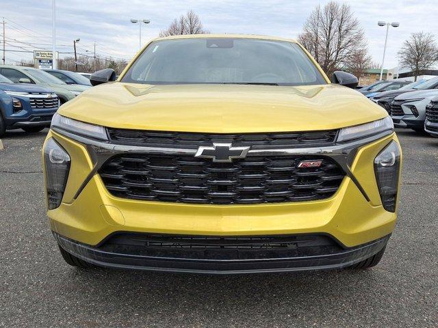2025 Chevrolet Trax photo 2