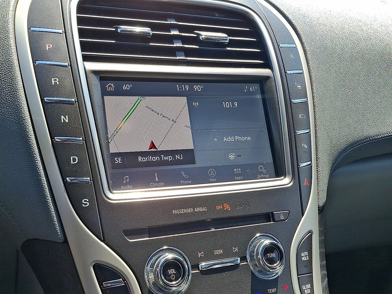 2020 Lincoln Nautilus Reserve photo 3