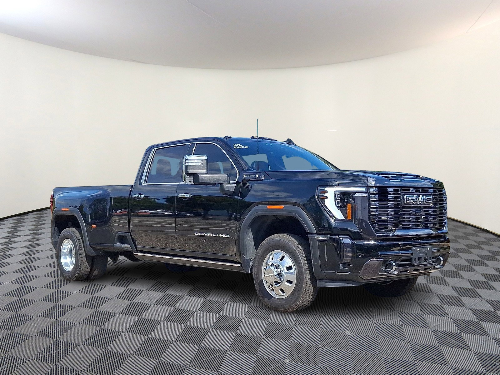 2024 GMC Sierra 3500HD Denali Ultimate's photo
