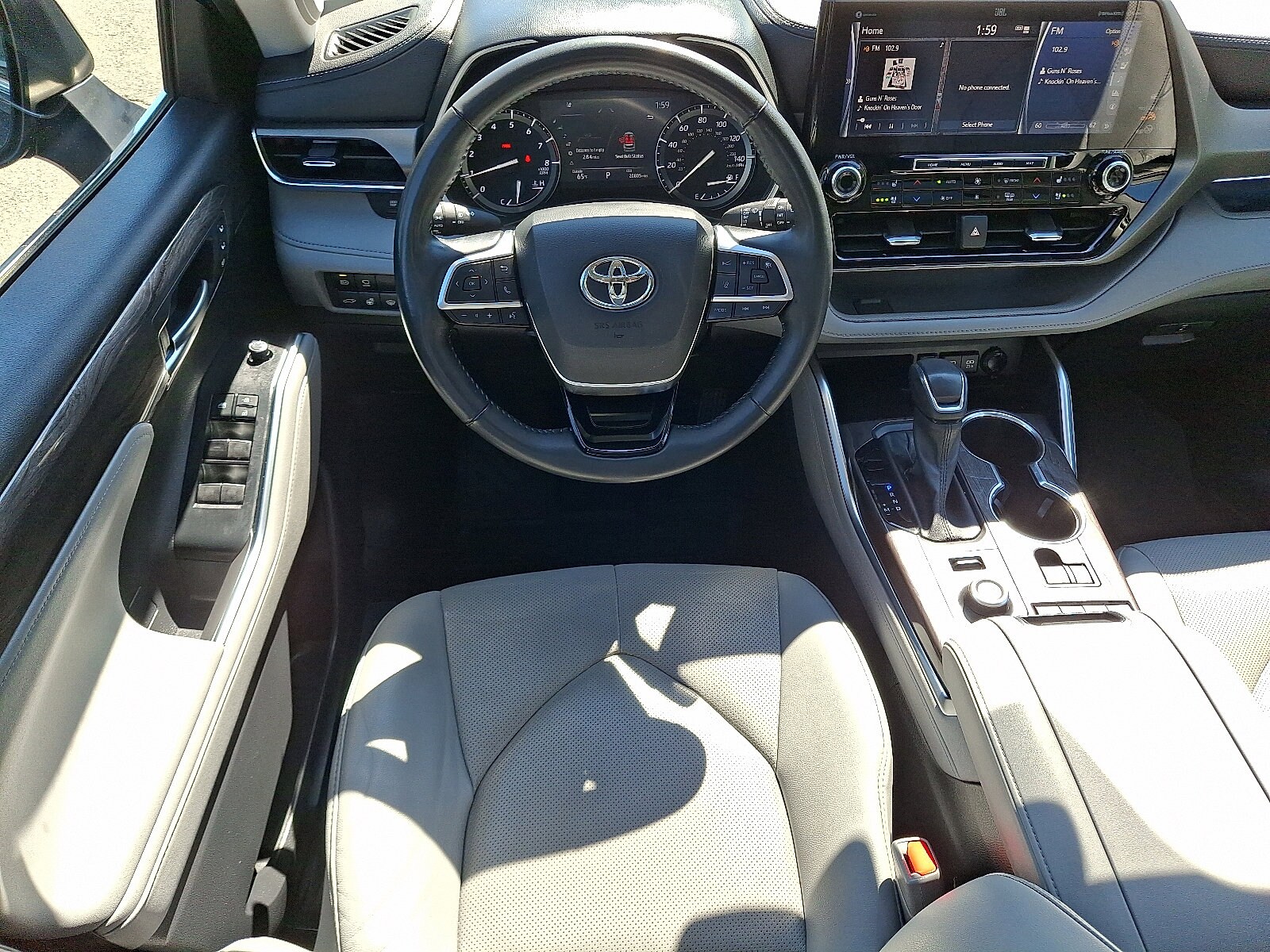 2021 Toyota Highlander Limited photo 2