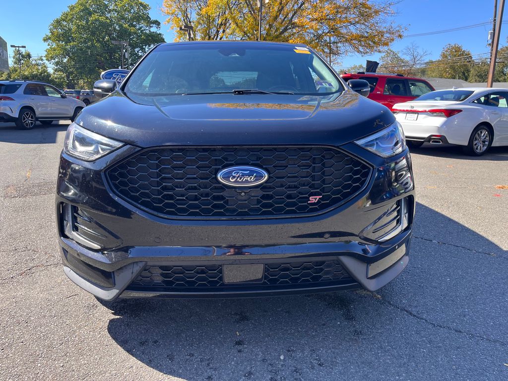 2019 Ford Edge ST photo 2
