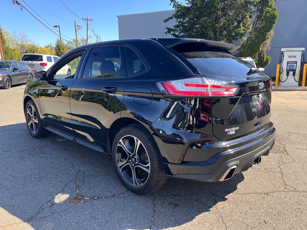 2019 Ford Edge ST photo 4