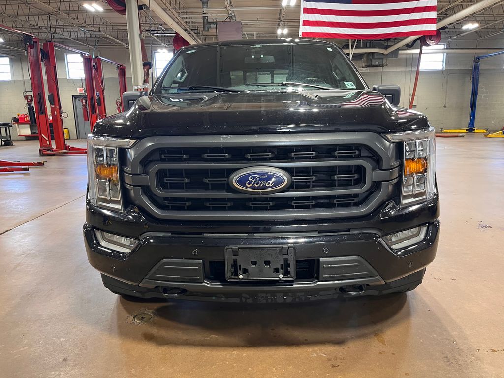 2023 Ford F-150 XLT photo 2