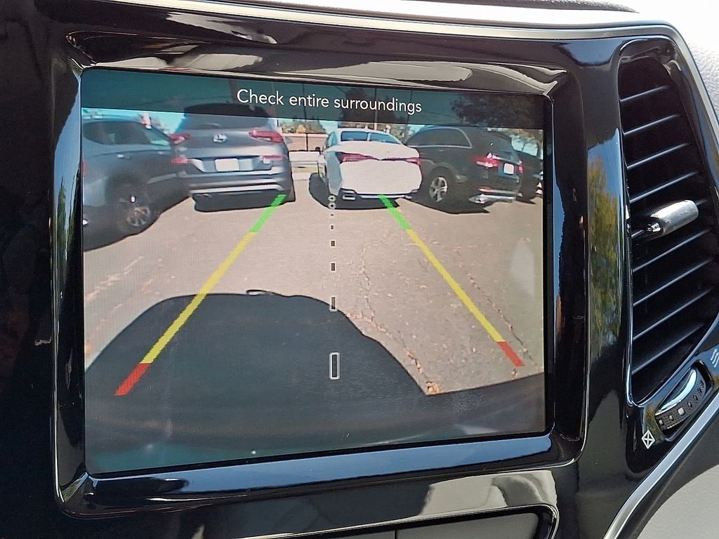 2019 Jeep Cherokee Limited photo 4