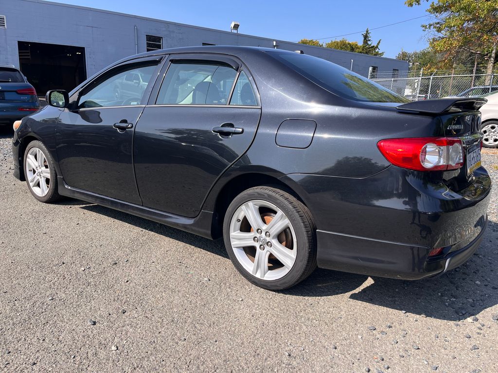 2013 Toyota Corolla S photo 3
