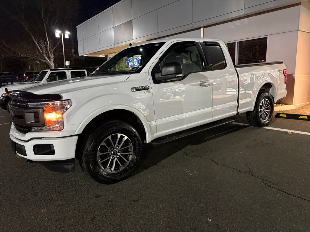 2019 Ford F-150 XLT photo 2