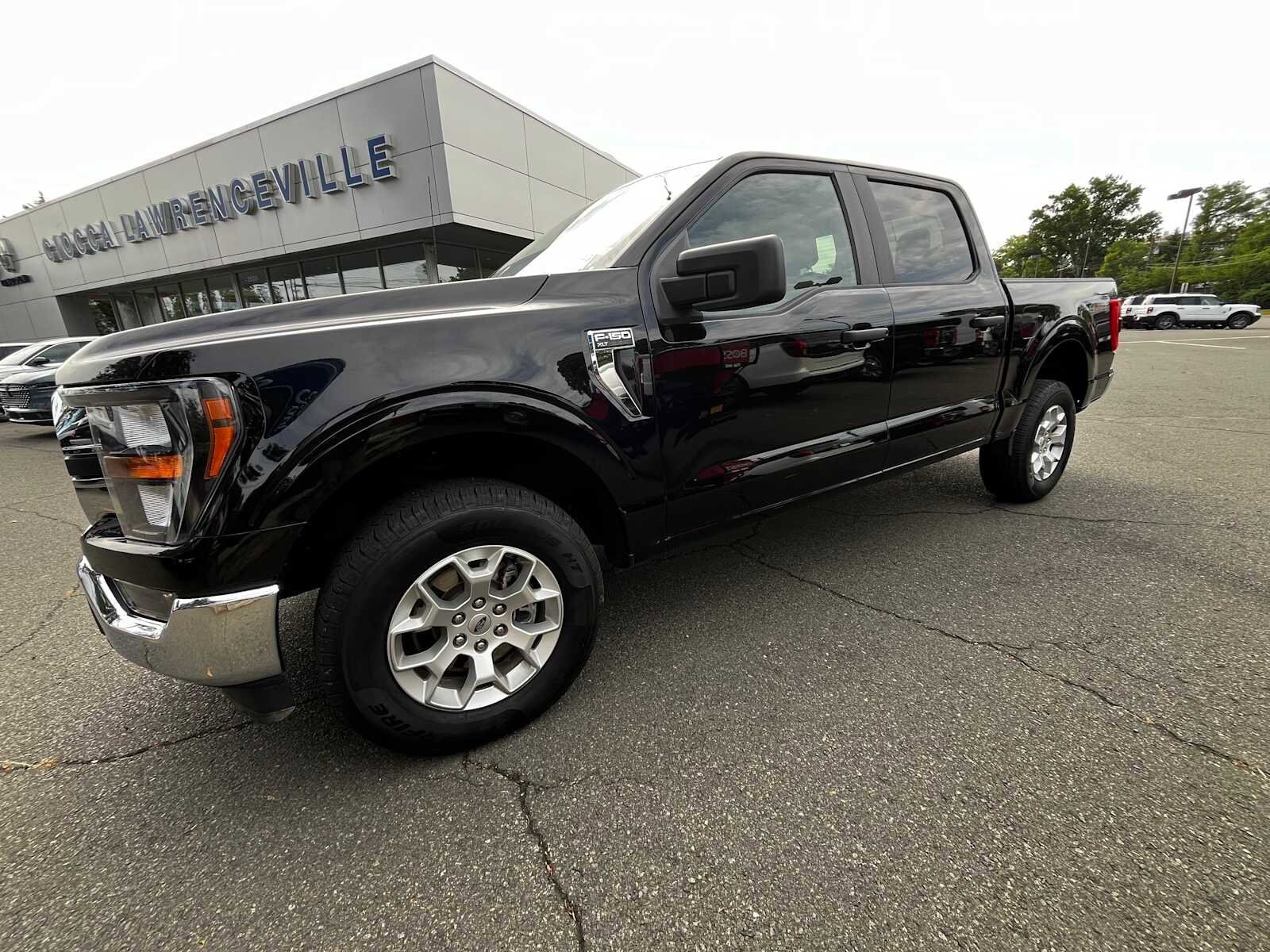 2023 Ford F-150 XLT photo 3